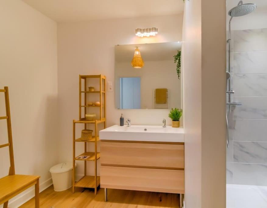 2 Bedroom Apartment In The Heart Of Marseilles Buitenkant foto